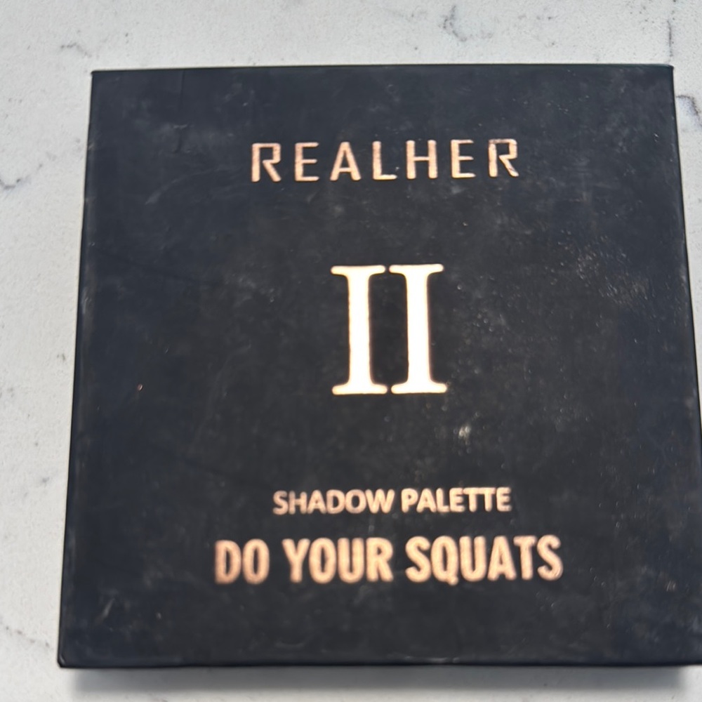 RealHer II Shadow Palette in Black and Gold